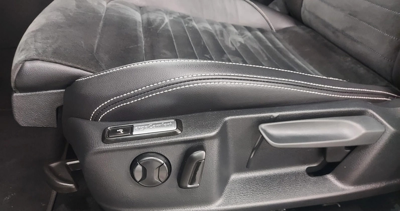 Volkswagen Passat cena 91000 przebieg: 154265, rok produkcji 2021 z Stęszew małe 497